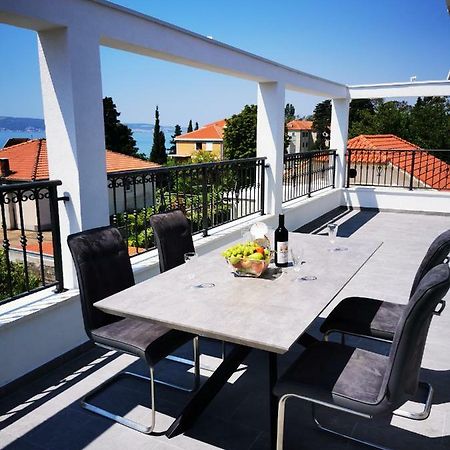 New Apartments 9 Minutes From Split Airport คาชเตลา ภายนอก รูปภาพ